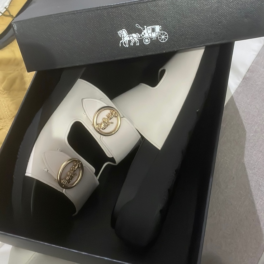 Coach Gable sandal never worn